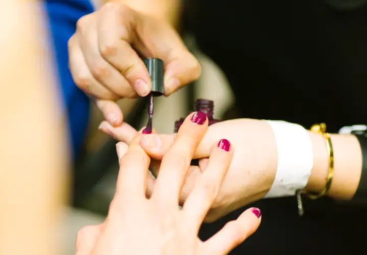 Dettaglio manicure e semipermanente